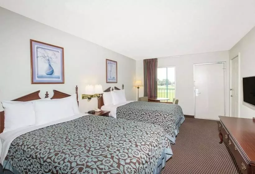 ２ダブルベッドのスタンダードルーム, Days Inn By Wyndham West Point