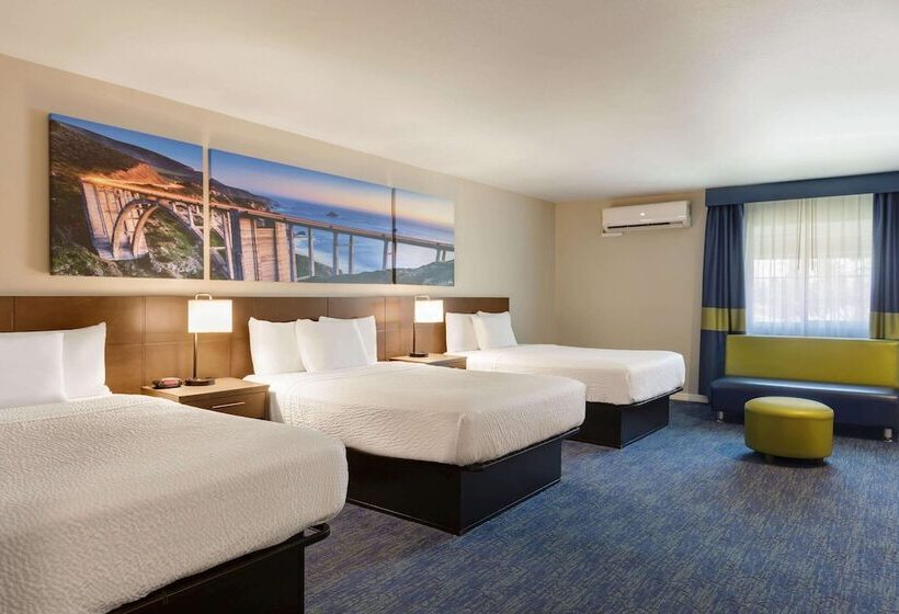 Studio Standard, Days Inn & Suites By Wyndham Anaheim At Disneyland Park