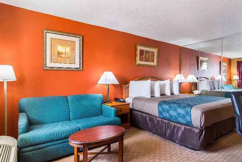 キングサイズベッドのスタンダードルーム, Econo Lodge Jacksonville Near Little Rock Air Force Base