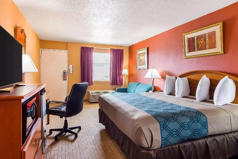 キングサイズベッドのスタンダードルーム, Econo Lodge Jacksonville Near Little Rock Air Force Base