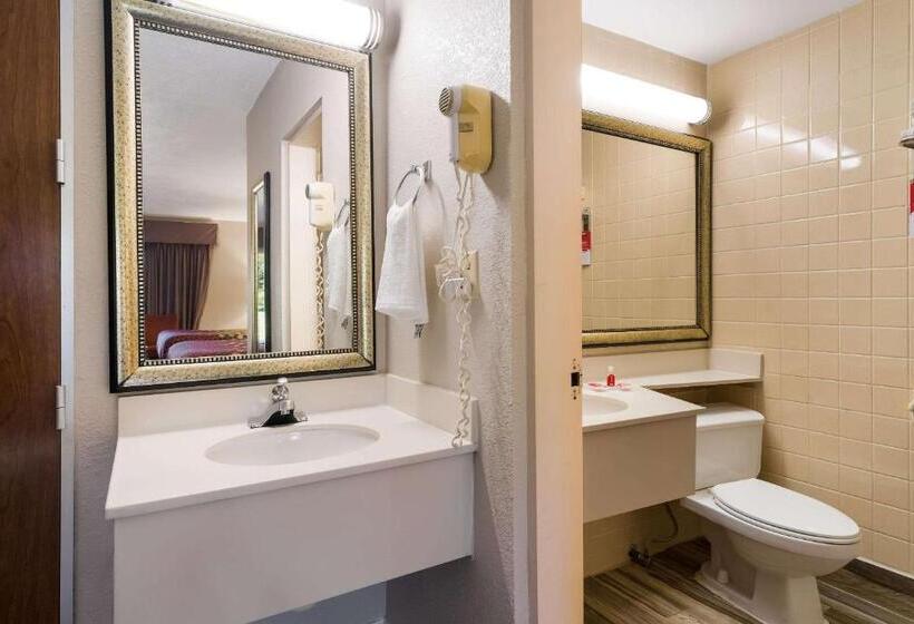 غرفه قياسيه سريرين مزدوجين, Econo Lodge   Perry National Fair Ground Area