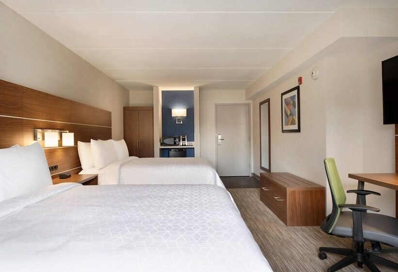 غرفه قياسيه سريرين مزدوجين, Holiday Inn Express   Plattsburgh, An Ihg