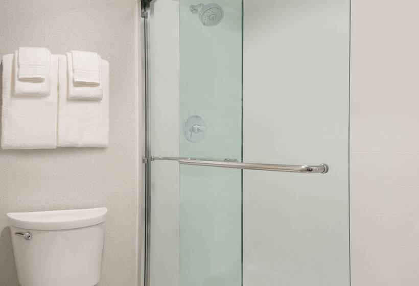 غرفه قياسيه سريرين مزدوجين, Holiday Inn Express   Plattsburgh, An Ihg