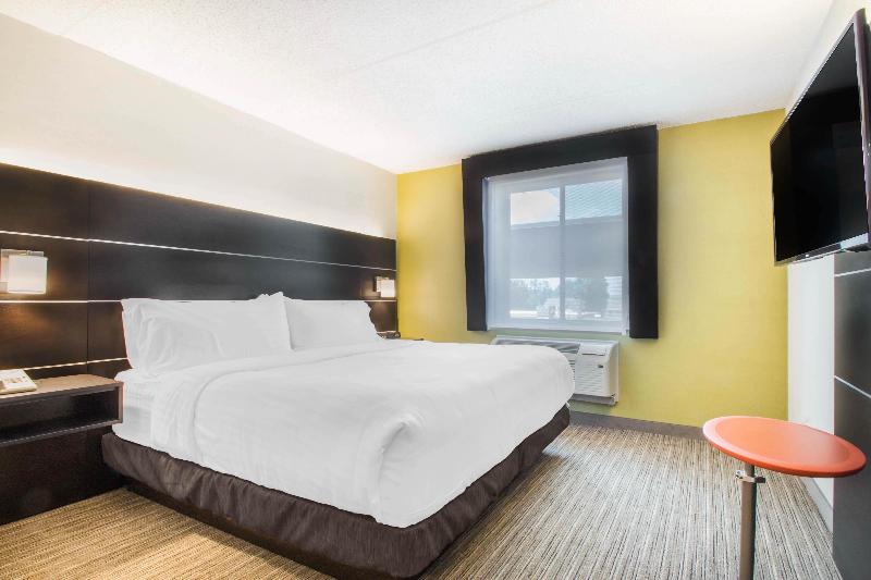 스위트 킹사이즈 침대, Holiday Inn Express & Suites   Albany Airport   Wolf Road, An Ihg