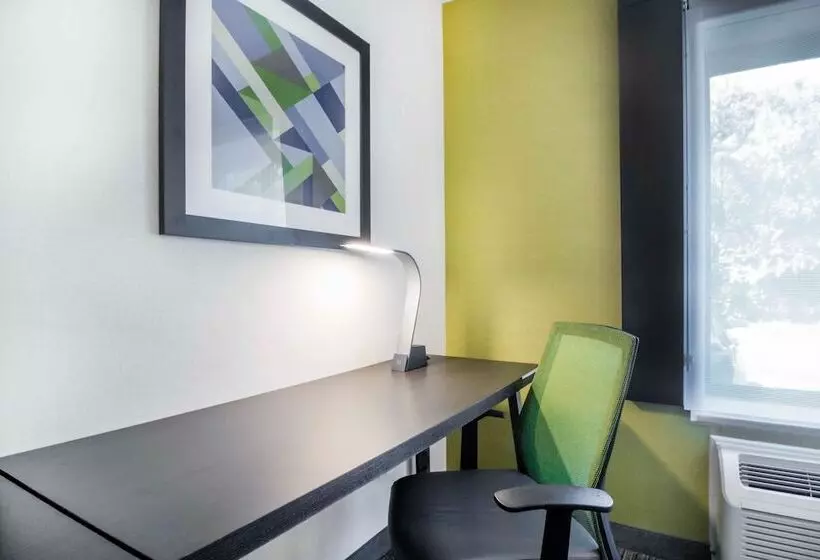 اتاق استاندارد, Holiday Inn Express & Suites Albany Airport Wolf Road, An Ihg