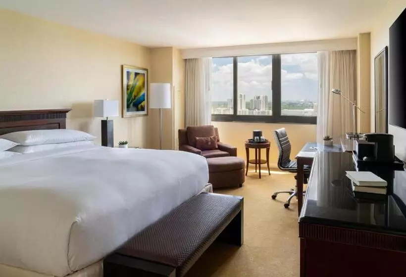 اتاق استاندارد با تخت بزرگ, Miami Marriott Dadeland