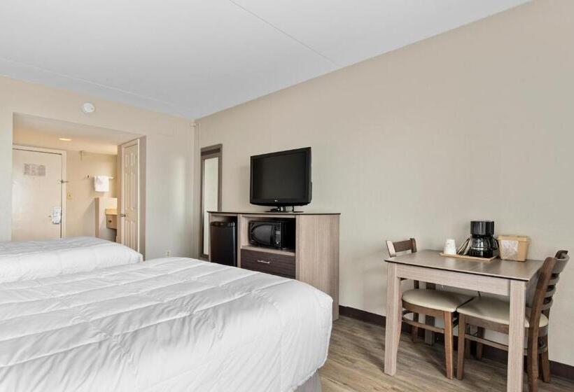 غرفة قياسية مطلّة علي البحر مزوَّدة بشُرفة, Ocean Crest Inn And Suites