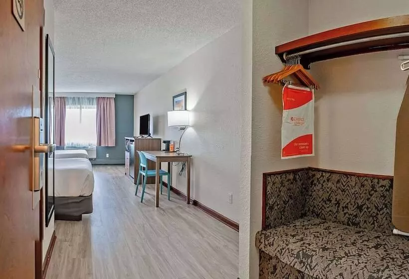２ダブルベッドのスタンダードルーム, Quality Inn Milansandusky