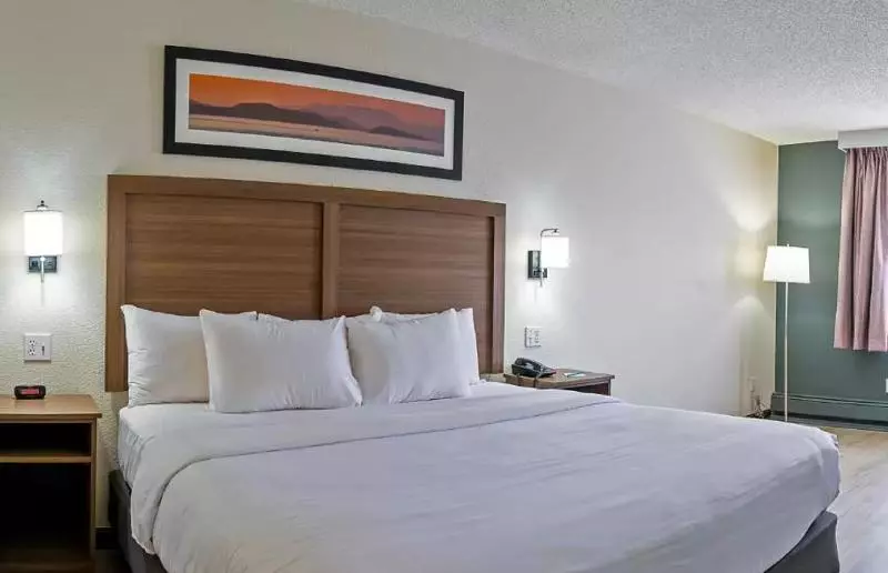 身障者適用キングサイズベッドルーム, Quality Inn Milansandusky