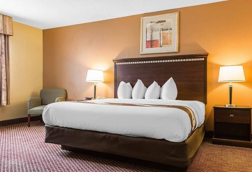 Люкс Кровать Кинг, Quality Inn & Suites Bloomington University Area