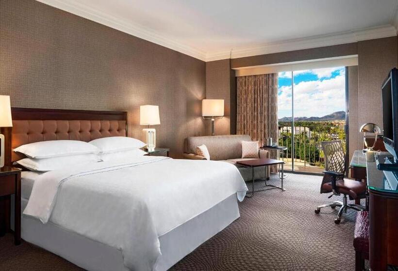 Номер Клуб Кровать Кинг, Sheraton Crescent