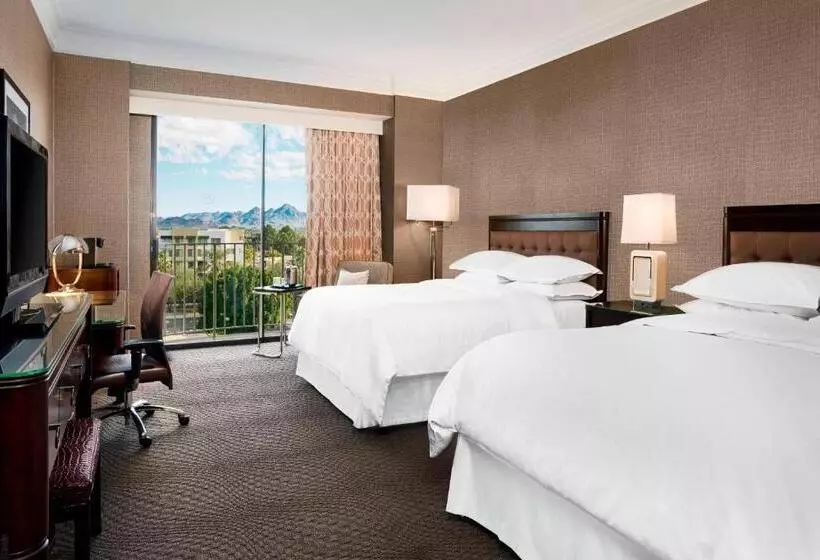 اتاق استاندارد با چشم‌انداز کوهستان, Sheraton Crescent