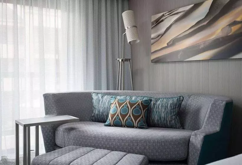سوییت, Sonesta Select Los Angeles Lax El Segundo