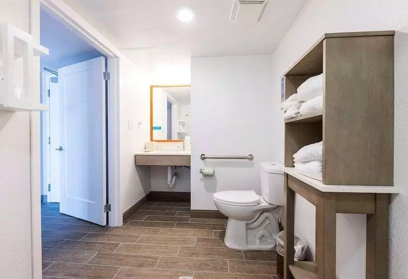 اتاق استاندارد برای معلولان, Hampton Inn Virginia Beachoceanfront North