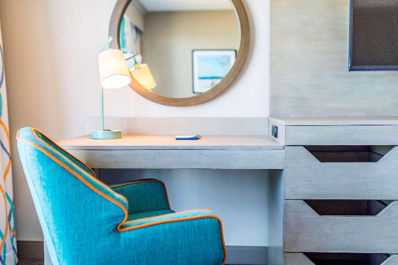 带大床的标准工作室, Hampton Inn Virginia Beachoceanfront North