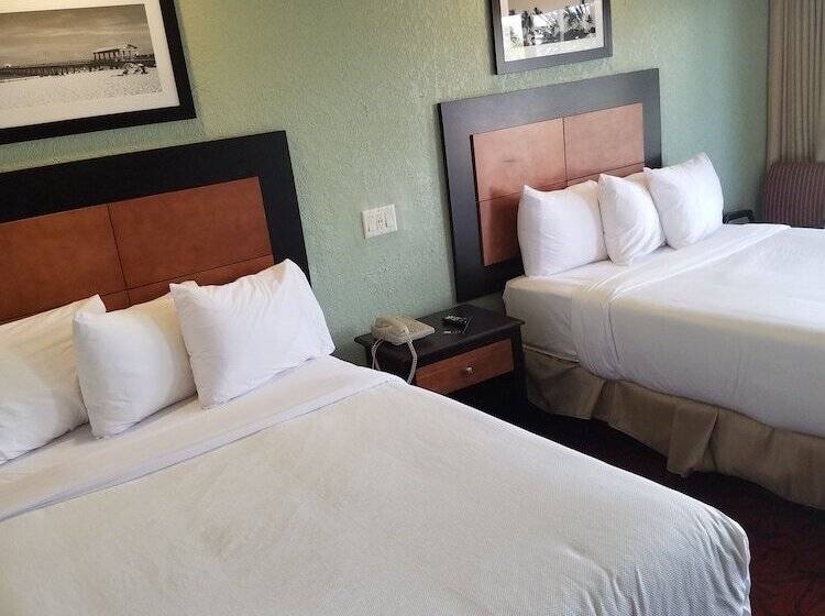 带2个双人床的标准工作室, Budgetel Pompano Beach