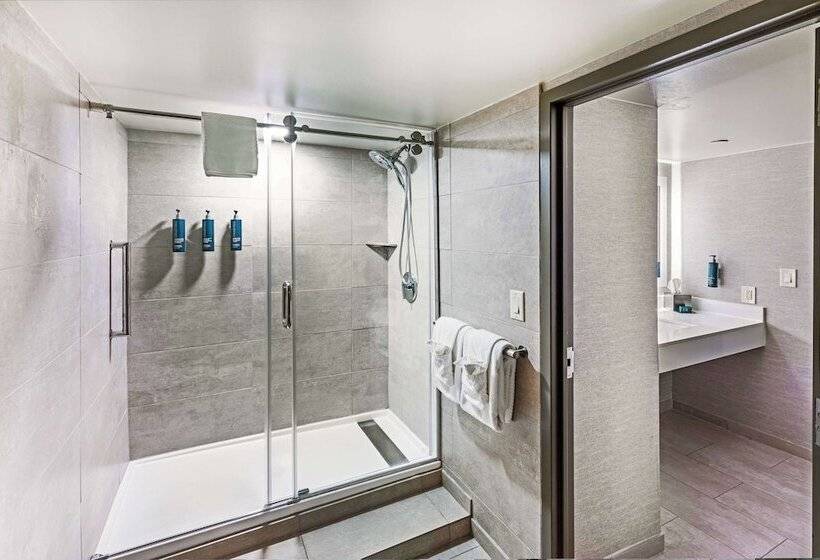 סוויטה נשיאותית, Doubletree By Hilton Tulsa Downtown