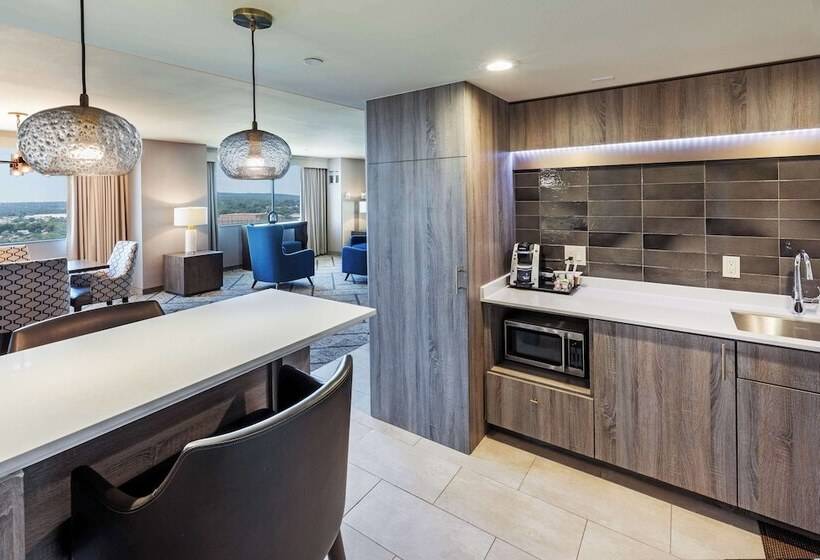 جناح رئاسى, Doubletree By Hilton Tulsa Downtown