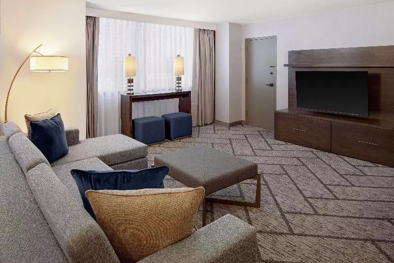 سوئیت با تخت بزرگ, Doubletree By Hilton Tulsa Downtown
