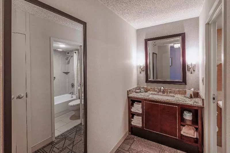 اتاق استاندارد, Doubletree By Hilton Tulsa Downtown