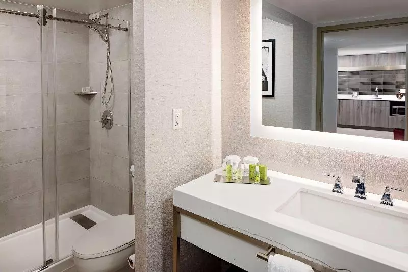سوئیت با تخت بزرگ, Doubletree By Hilton Tulsa Downtown