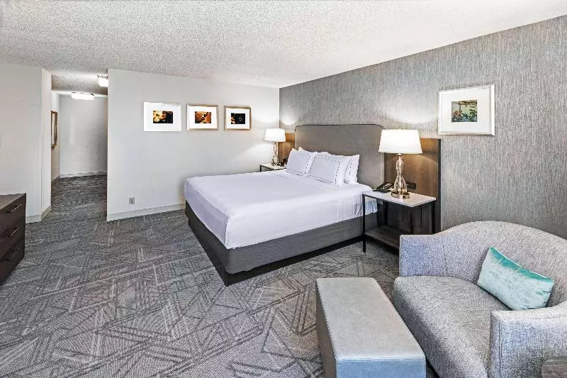 اتاق استاندارد با تخت بزرگ, Doubletree By Hilton Tulsa Downtown