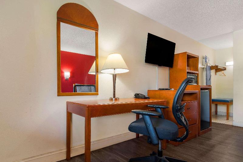 带大床的标准间, Econo Lodge Goldsboro Hwy 70