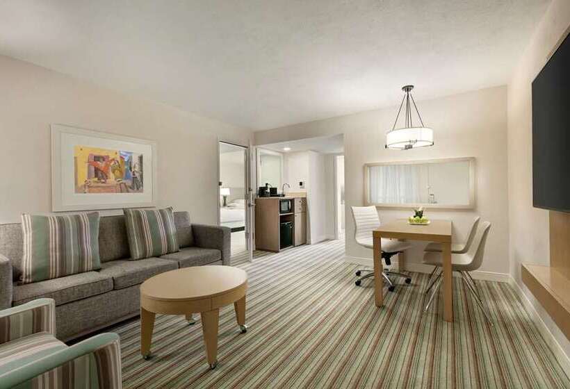 带2个卧室的套房, Embassy Suites By Hilton Cincinnati Rivercenter