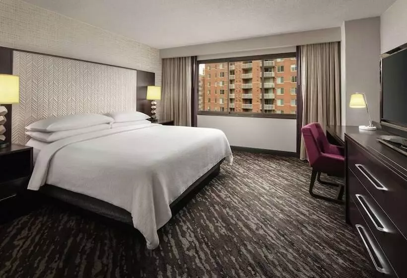 سوئیت برای معلولان, Embassy Suites By Hilton Crystal City National Airport