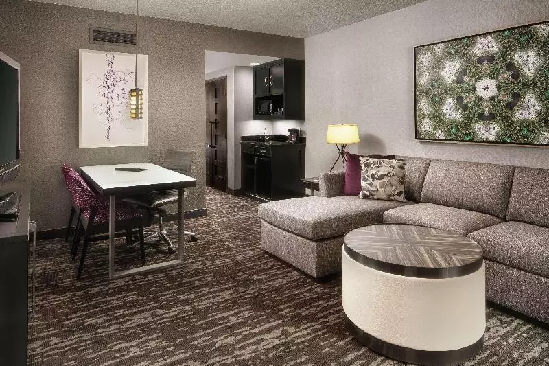 سوئیت برای معلولان, Embassy Suites By Hilton Crystal City National Airport