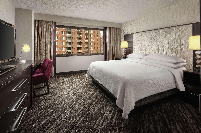 이그제큐티브 스위트 킹침대, Embassy Suites By Hilton Crystal City National Airport
