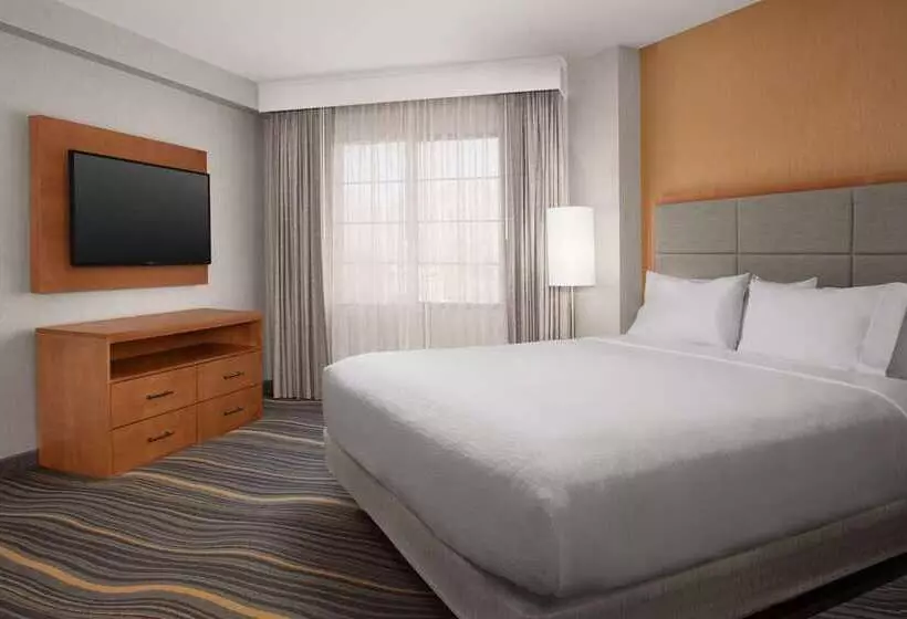 Standard-huone King-vuode, Embassy Suites By Hilton Orlando International Dr Icon Park