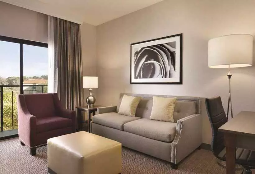 Standard-huone King-vuode, Embassy Suites By Hilton Orlando International Dr Icon Park