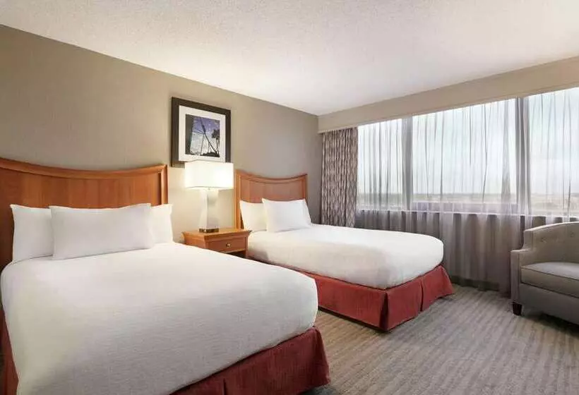 Standard-huone, Embassy Suites By Hilton Orlando International Dr Icon Park