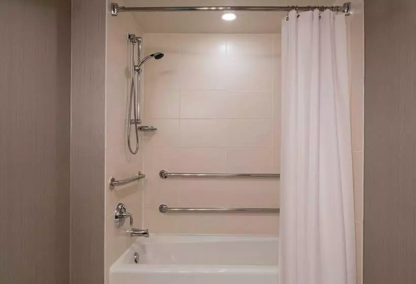 ２ダブルベッドのスタンダードルーム, Falls Church Marriott Fairview Park