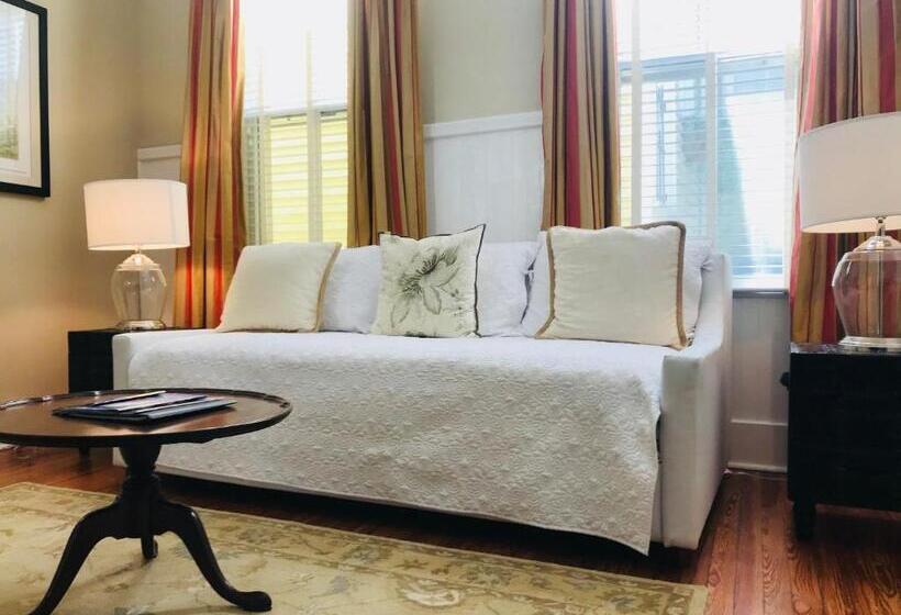 Семейный Номер, Forsyth Park Inn