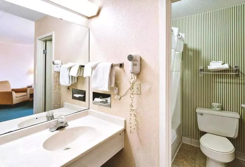 スタンダードルーム, Key Inn Roseville