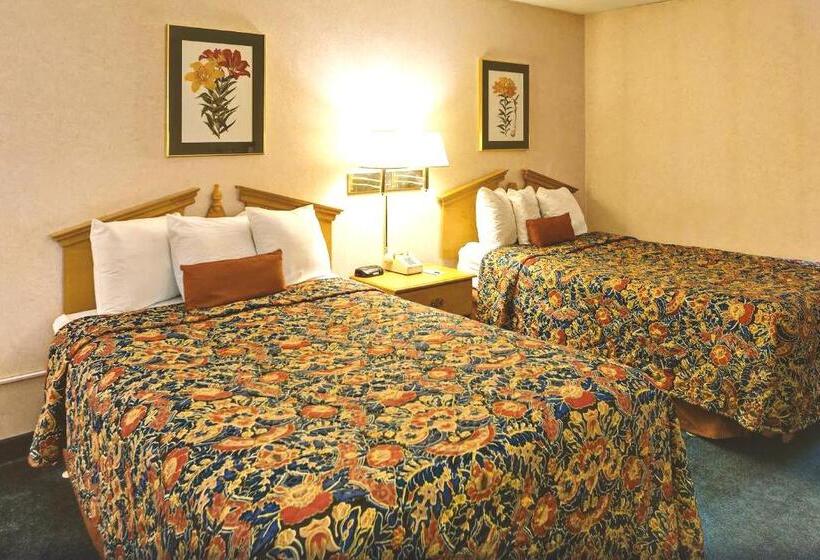 Номер Стандарт, Key Inn Roseville