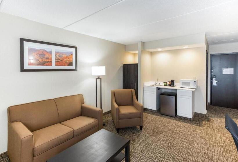 جناح, Quality Inn & Suites