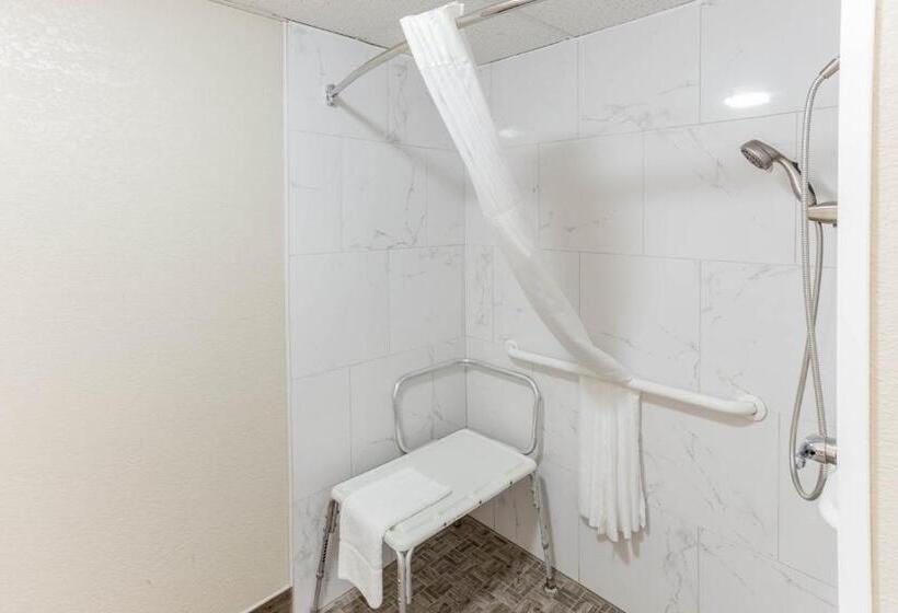 适合残疾人使用的标准间, Quality Inn & Suites
