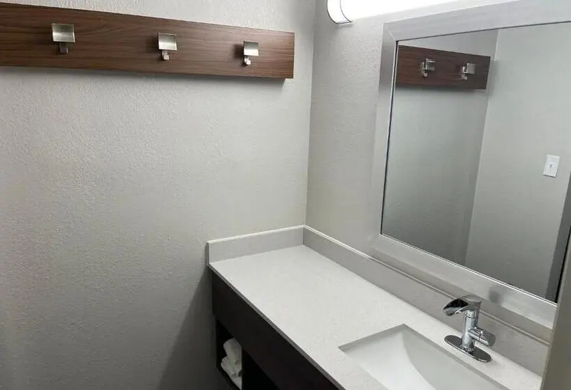 デラックスルーム, Red Roof Inn Rockingham