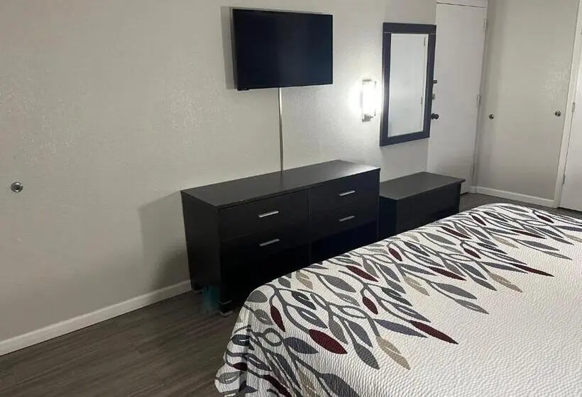 キングサイズベッドのデラックスルーム, Red Roof Inn Rockingham