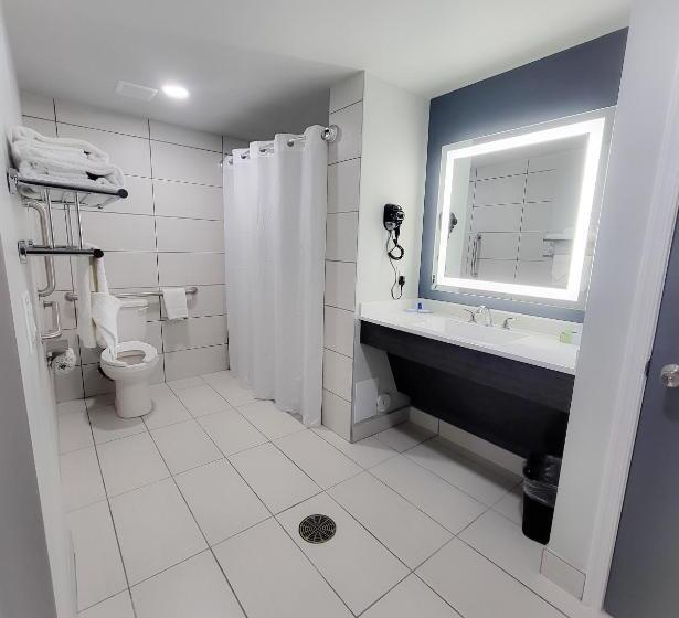 Номер Стандарт Кровать Кинг Адаптированный для Инвалидов, Motel 6 Norfolk, Va East Little Creek