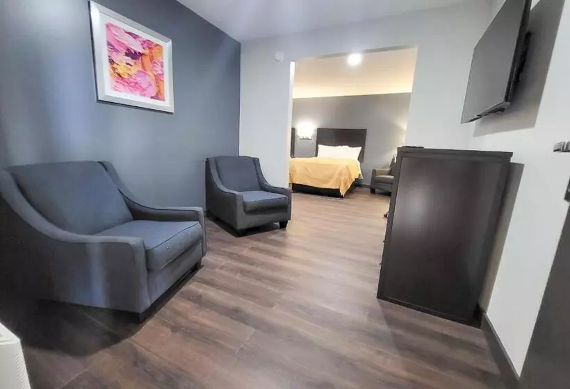 سوییت, Motel 6 Norfolk, Va East Little Creek