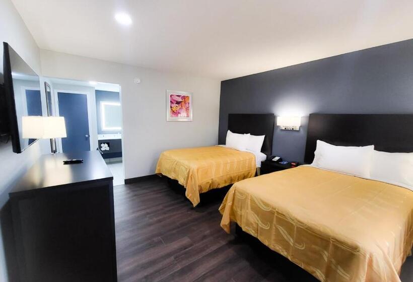 ２ダブルベッドのスタンダードルーム, Motel 6 Norfolk, Va East Little Creek