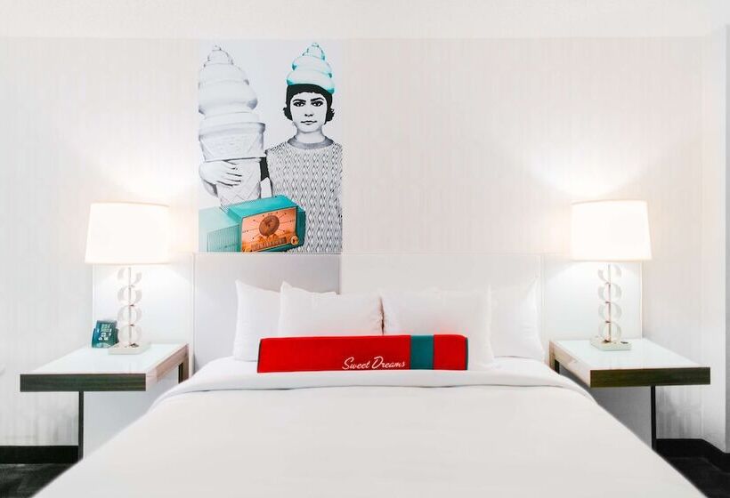Номер Стандарт Двуспальная Кровать, The Curtis Denver  A Doubletree By Hilton