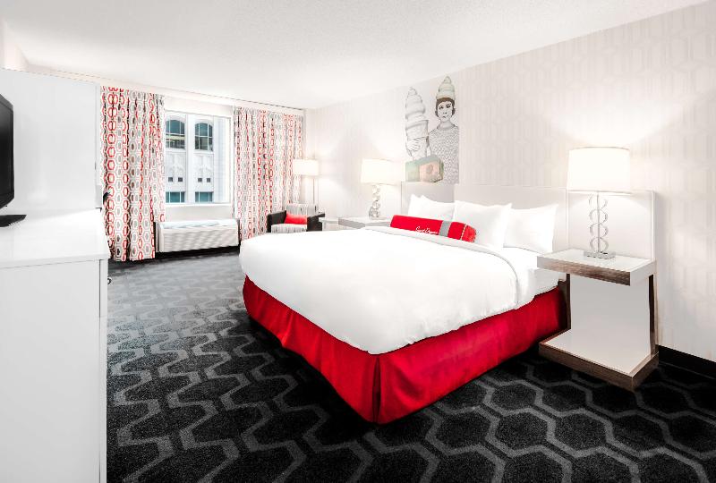 Номер Стандарт Кровать Кинг Адаптированный для Инвалидов, The Curtis Denver  A Doubletree By Hilton