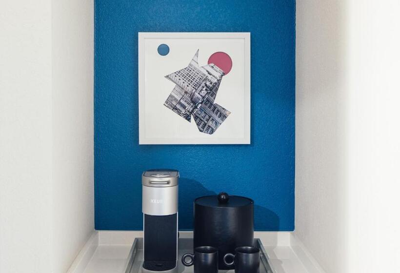 غرفة قياسية سرير كينج, Crowne Plaza Atlanta Ne   Norcross