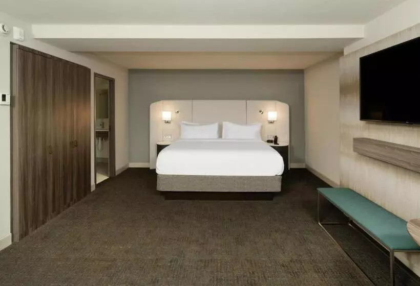 身障者適用スイートルーム, Crowne Plaza Atlanta Ne   Norcross