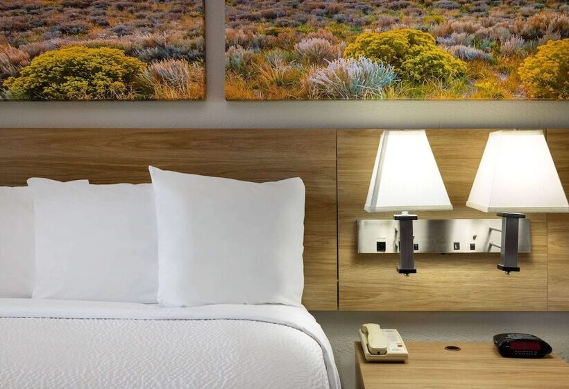 ２ダブルベッドのスタンダードルーム, Days Inn By Wyndham Roswell